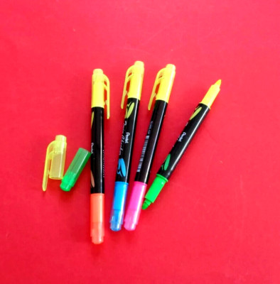 4 Stück Pentel Textmarker TWIN CHECKER mit 2 Spitzen