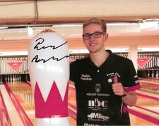 Pontus Andersson PBA Bowler Bowling Signed Autographed Glossy 8 x 10 Photo