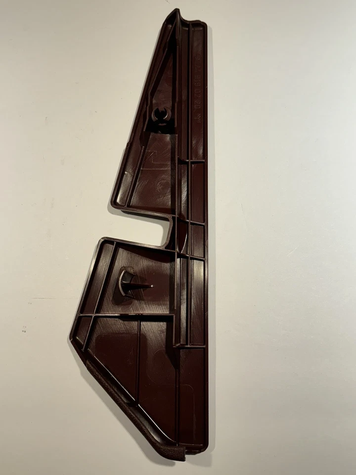 FUNDA CINTURÓN SEGURIDAD LADO DERECHO INTERIOR NUEVO W124 MERCEDES 1249190220 BORGOÑA Foto 4 de 4