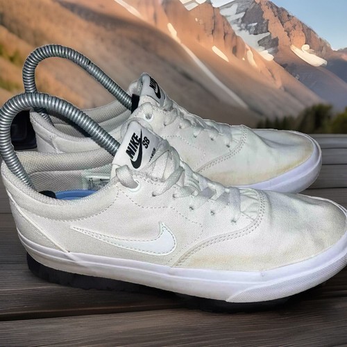 Scarpe Nike SB Charge Canvas Triple bianche taglia 8,5 scarpe palestra casual passeggio skater - Foto 3 di 24