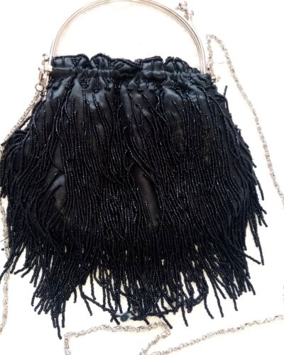 Black beaded evening bag with fringes - Picture 5 of 6