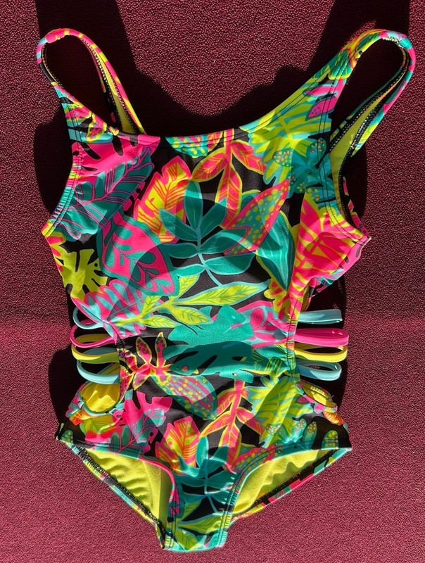 CAT & JACK SZ S (6-7) POLYESTER 1-PC TROPICAL PRINT SWIMSUIT, SIDE CUTOUTS, EUC