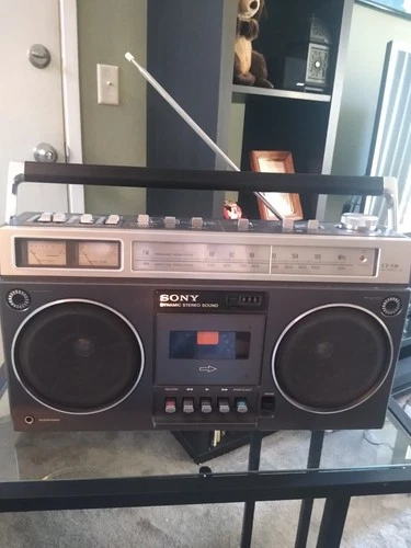 Vintage Sony CF 530 boombox