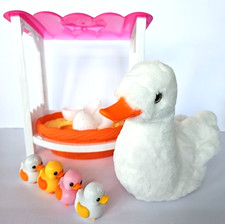Pets Alive Mommy Duck  Baby Surprise, Nurturing Play Surprise Hatching 1862