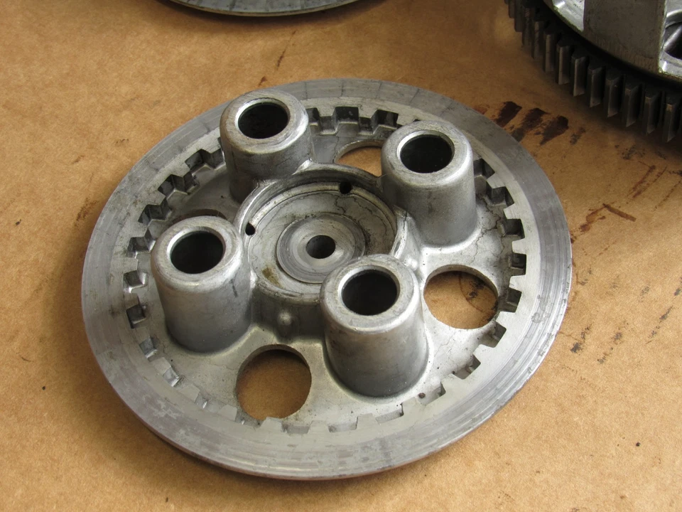 Honda 1972-1973 XL250 SL250E Engine Clutch Basket Hub Pressure Plate - Image 2 of 4