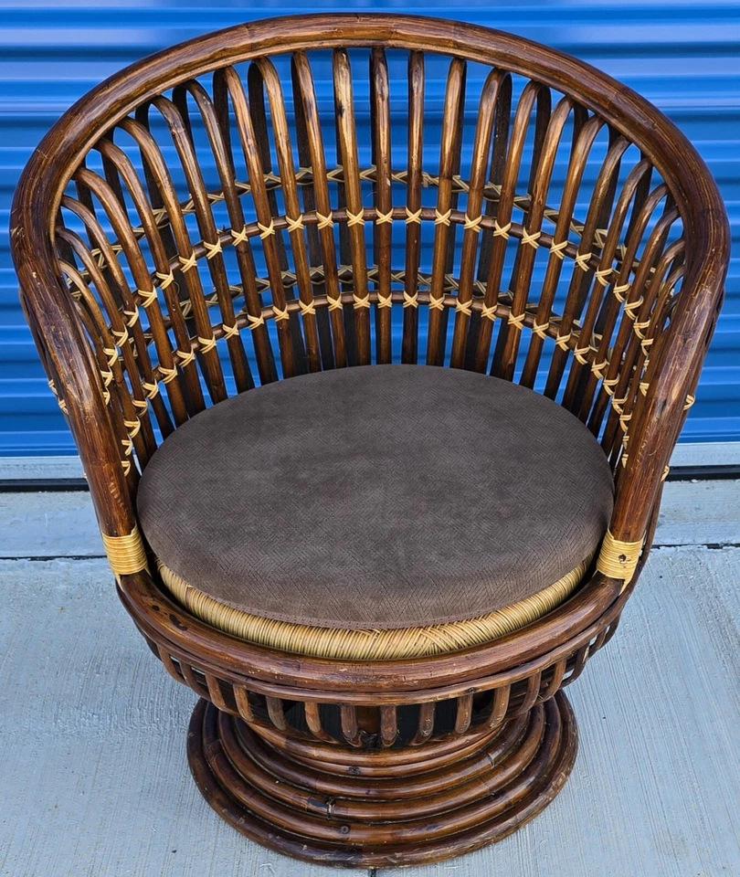 Sillón giratorio moderno de mediados de siglo Franco Albini de bambú de mimbre de ratán vintage Foto 2 de 4