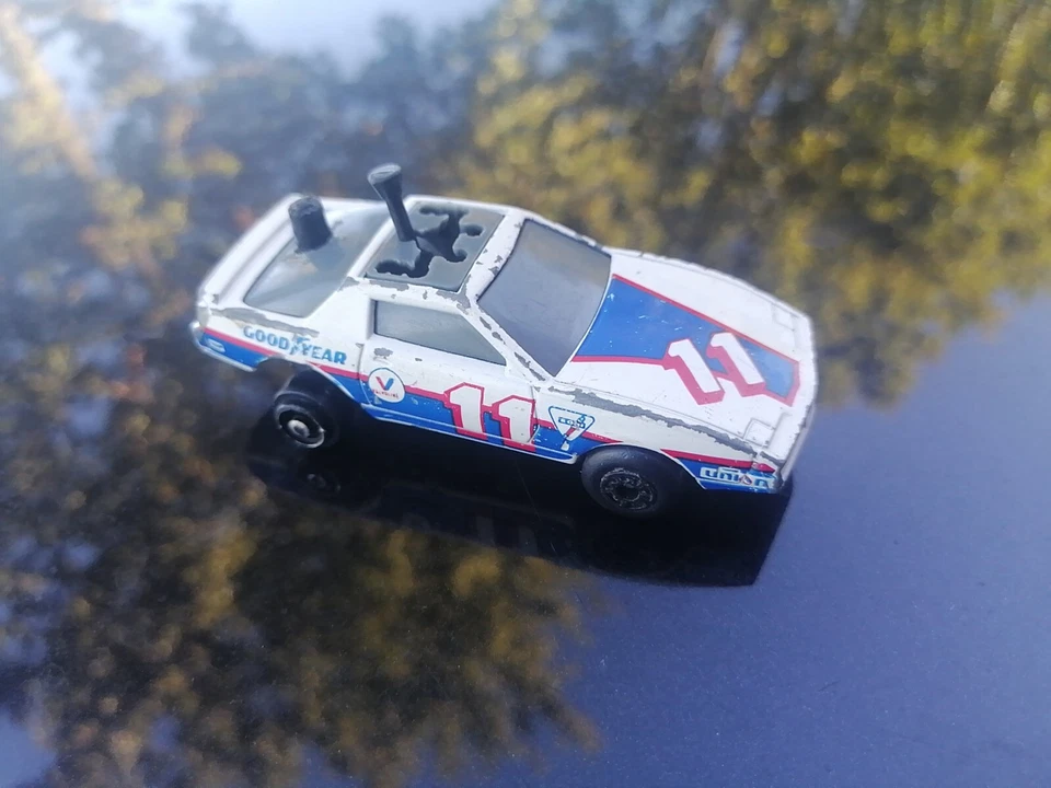 MATCHBOX TRICKSHIFTERS 1984 Pontiac N. 11 AUTO DA CORSA DIE CAST - Immagine 2 di 4