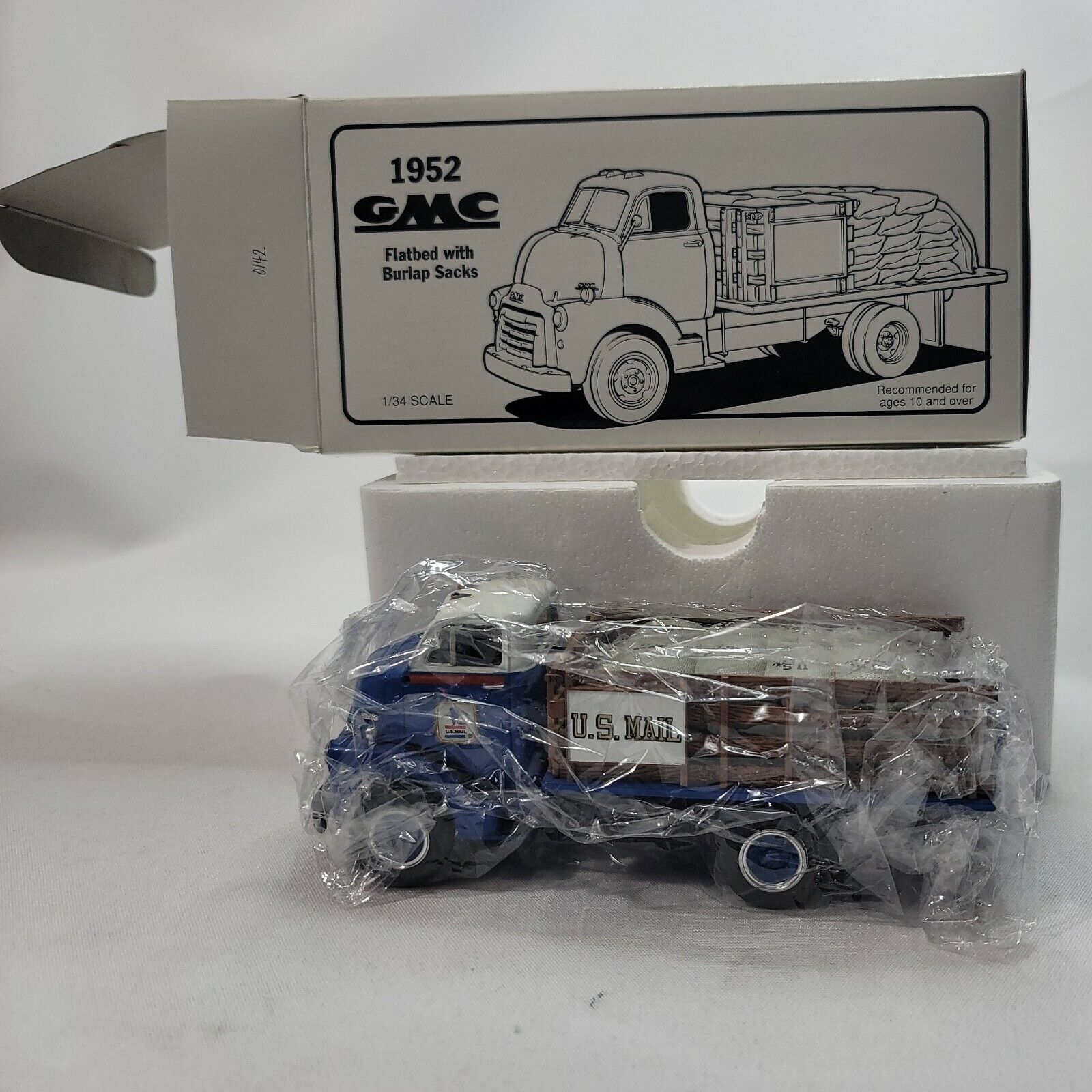 First Gear Inc US Mail USPS 1952 GMC Flatbed Stakebed Delivery Truck /Scale 1:34