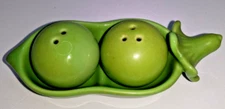 Kate Aspen Salt & Pepper Shakers Two Peas in a Pod Green Ceramic Mini New in Box