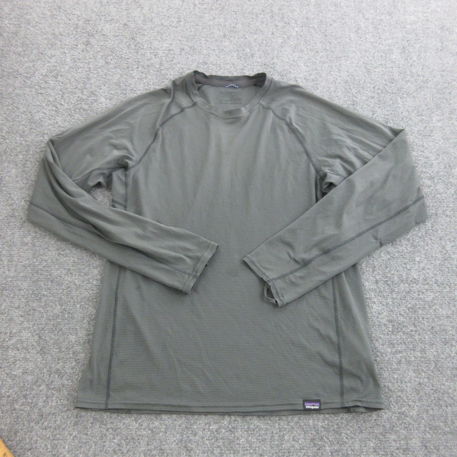 Patagonia Shirt Mens Large Gray Long Sleeve Lightweight Base Layer Top Hiking