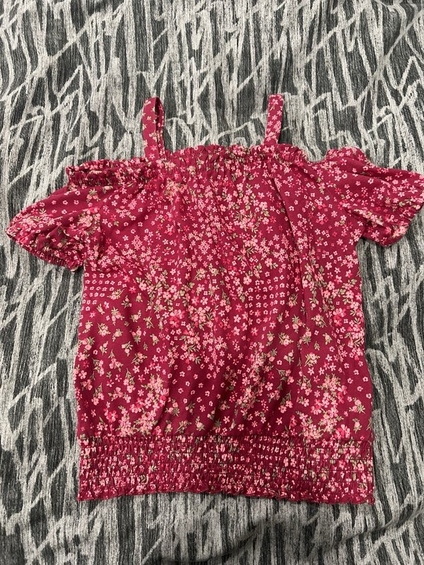 Children’s Place Floral Girls Top Size 5/6