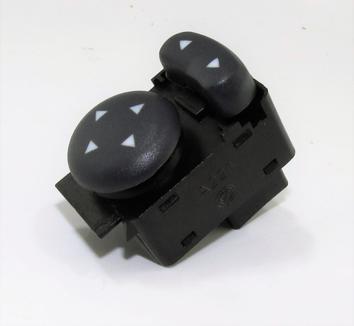 Ford KA RU8 Fiat 500 312 Genuine Electric Wing Mirror Glass Adjustmet Switch - Picture 5 of 17