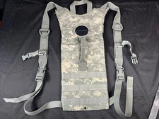 US MILITARY Camo Hydration Pack Carrier NO BLADDER Molle ii