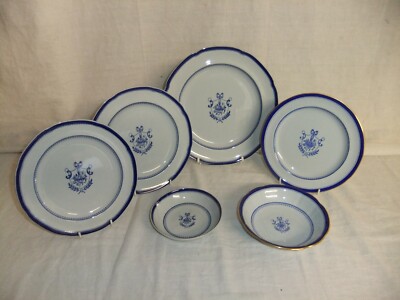 c4 Pottery Copeland Spode - Newburyport blau - einfache oder vergoldete Randplatten 2B5B