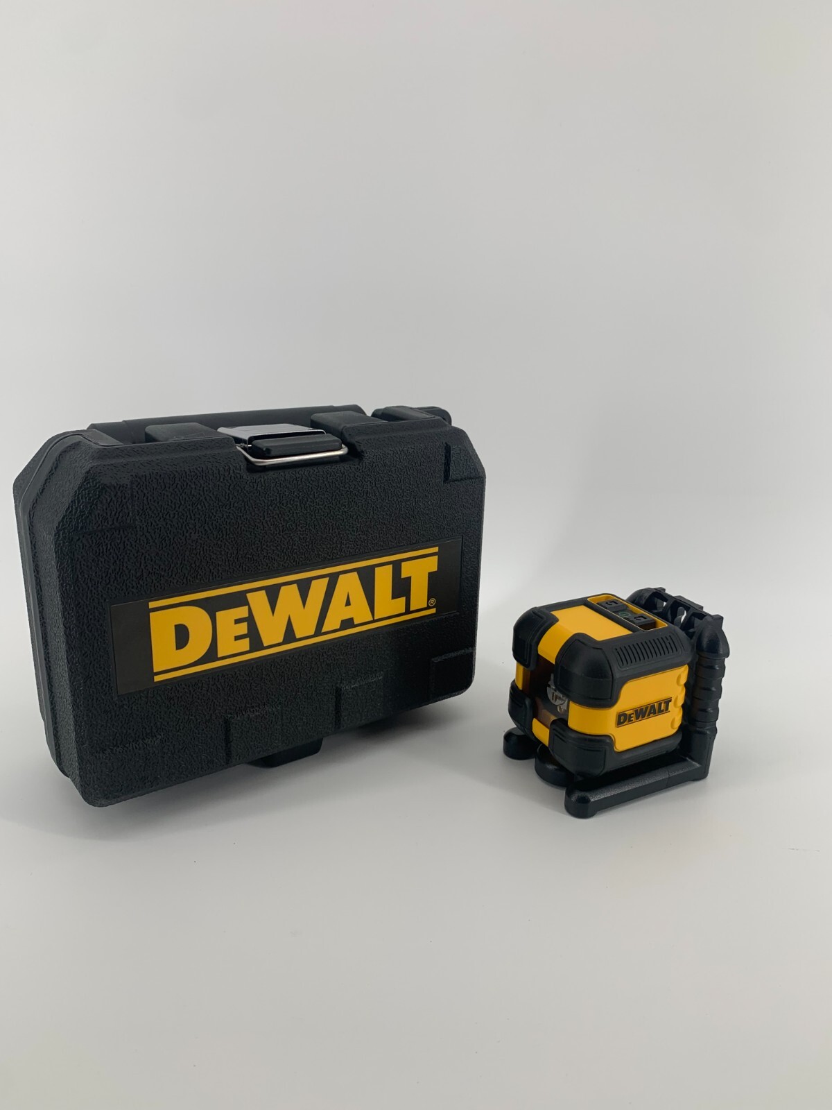 DeWALT DW08802CG 55 ft Green SelfLeveling Cross Line Laser Level eBay