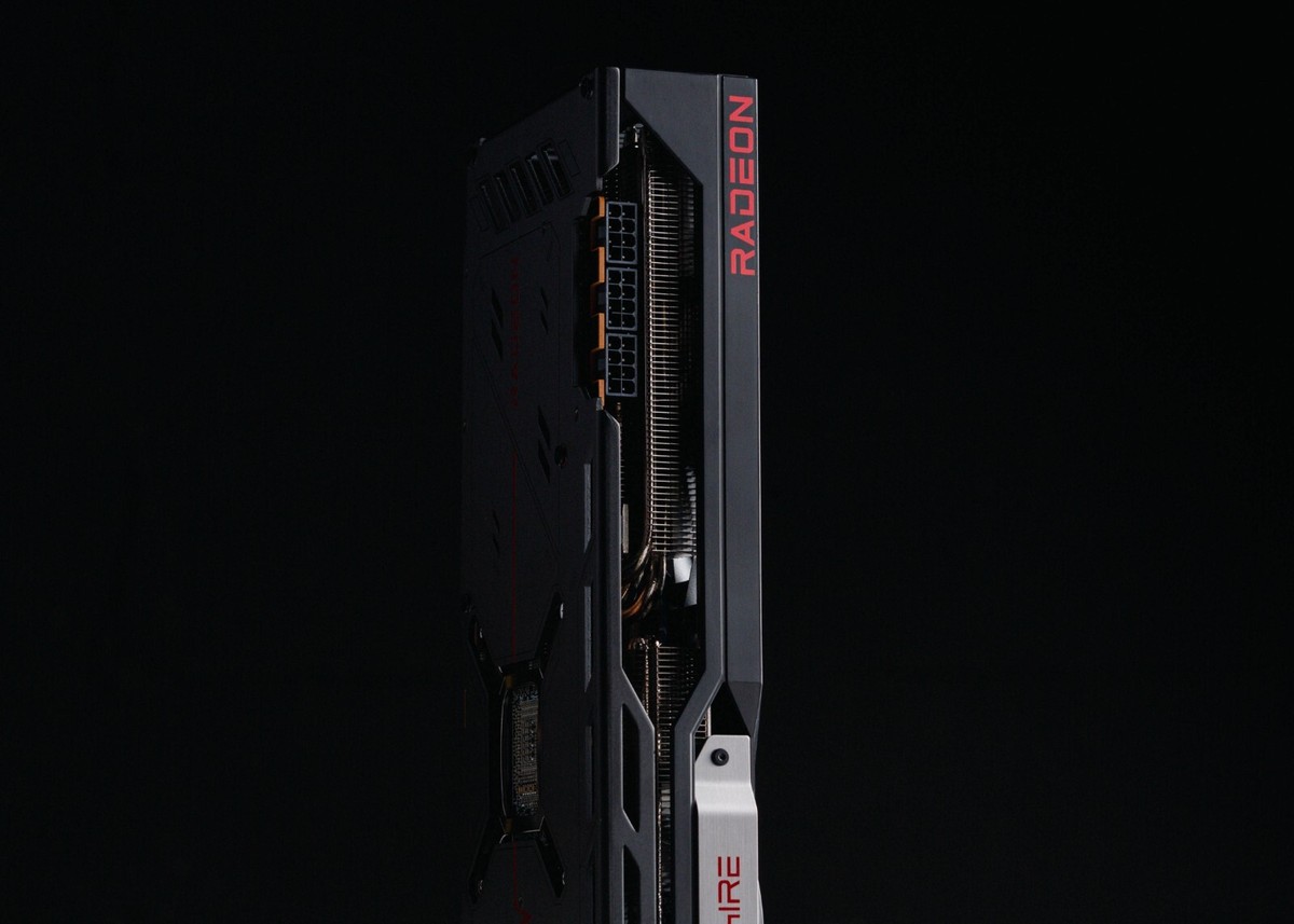 SAPPHIRE PULSE AMD Radeon RX 7900 XTX 24GB GDDR6 - Graphics Card