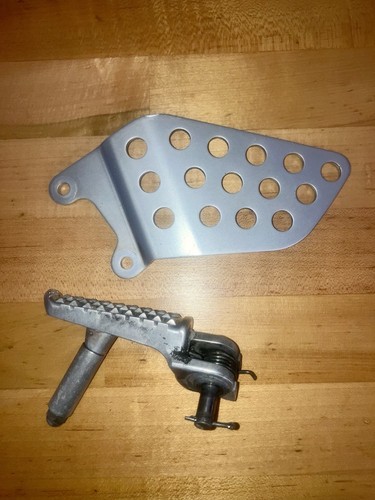 06 Honda Cbr1000rr Left Peg and Guard