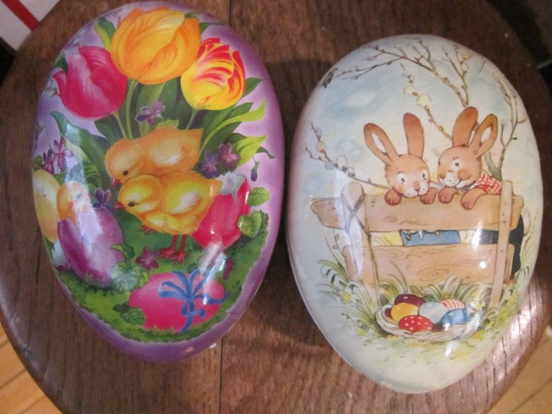 set 2 nestler german eggs mint cond 6"