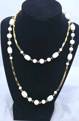 Monet Necklace 18 Inches Beautiful White Beads And Gold Tone Great Condition...