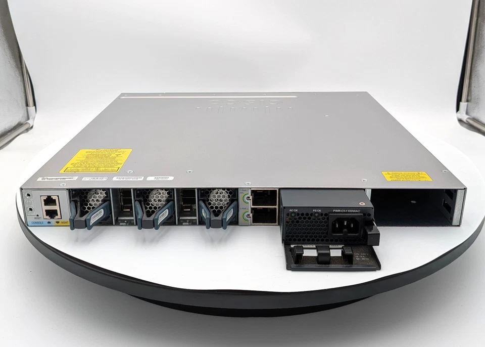 Switch Cisco WS-C3850-48U-S Catalyst 3850 + C3850-NM-4-1G - Certificado 5 estrellas Foto 4 de 4