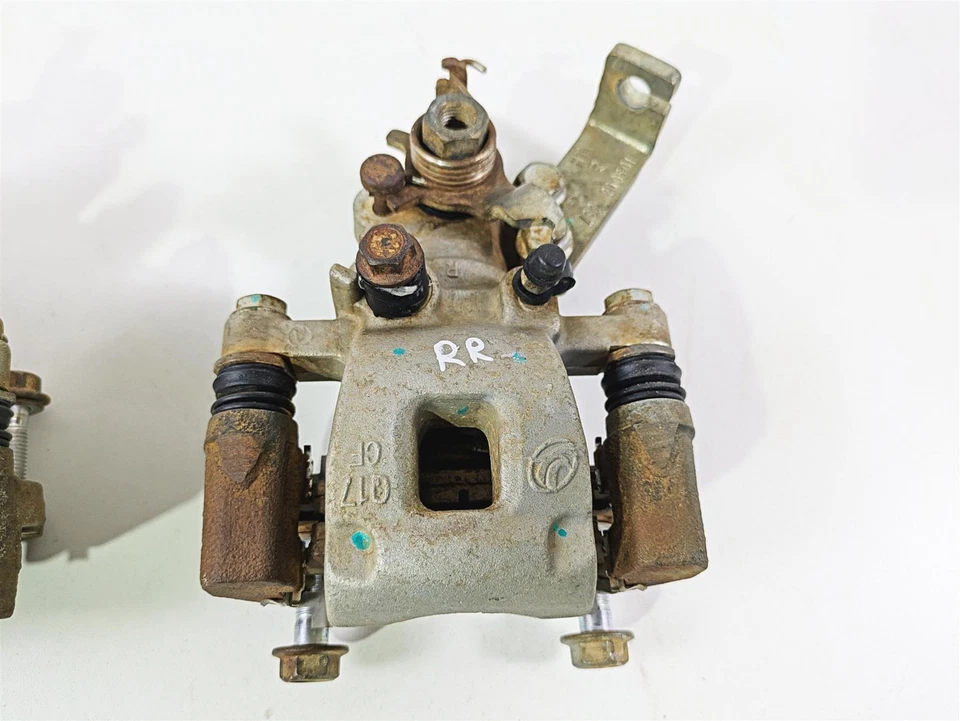 Juego de pinzas de freno trasero CFMoto Zforce 950 Sport 2021 5BY0-081050 Foto 4 de 4