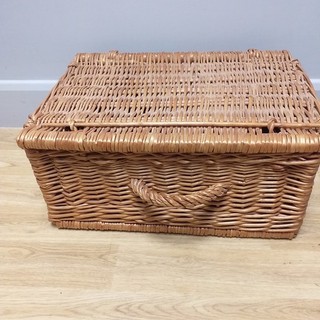 Wicker Basket Gift Hamper Storage Picnic Basket Home Decor (H25)
