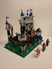 Lego 6090 Royal Knight Castle - Complete with Instructions, Box and Plastic Inlay