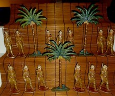 13 + 3 PALMIERS SOLDATS COLONIALE AFRIQUE QUIRALU MARRON CASQUES BLANCS 1960 RAR