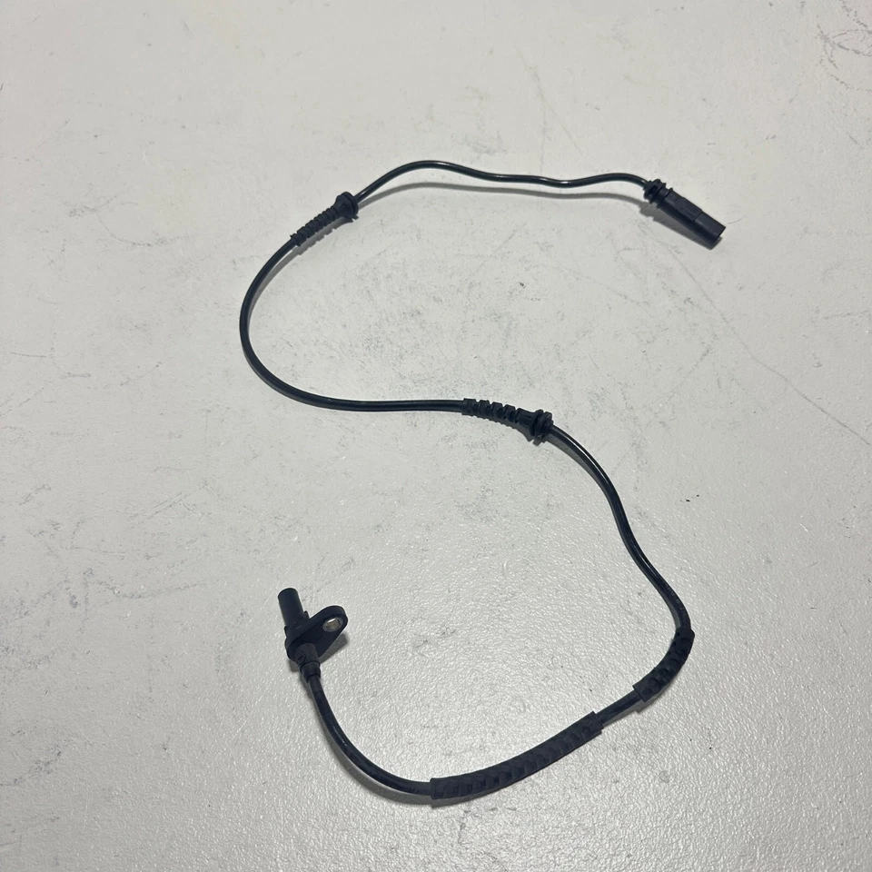 Оригинальный датчик скорости переднего правого или левого колеса ABS 2011-2016 BMW 528i F10 - Изображение 4 из 4