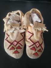 VINTAGE  BEADED INDIAN BEADED MOCCASINS -HAND SEWING