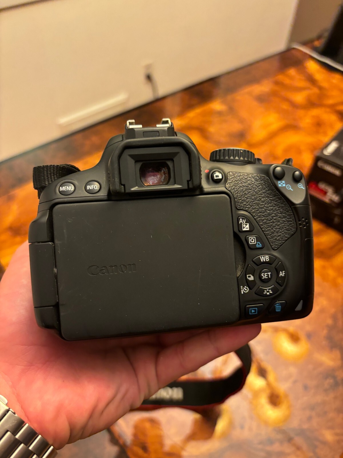 Canon EOS Rebel T4i / EOS 18.0MP Digital SLR CameraBlack(Kit EFS 18