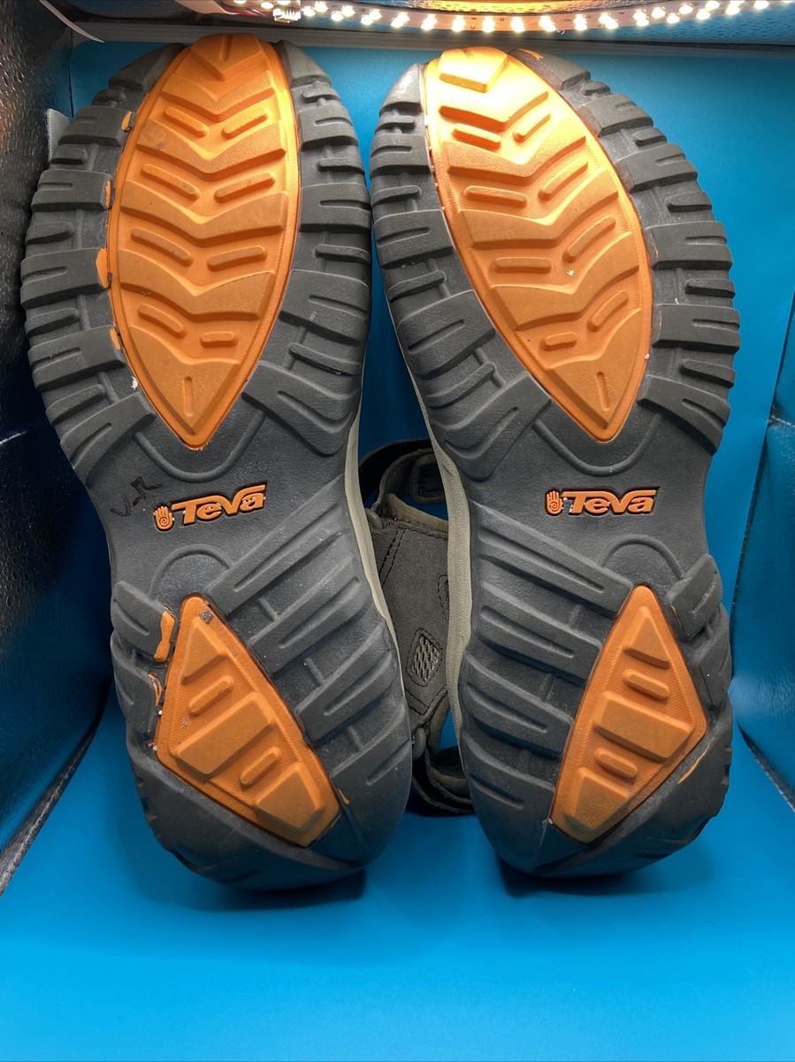 Teva Hudson Bungee Cord Trail Taupe Sandals Men display picture 1