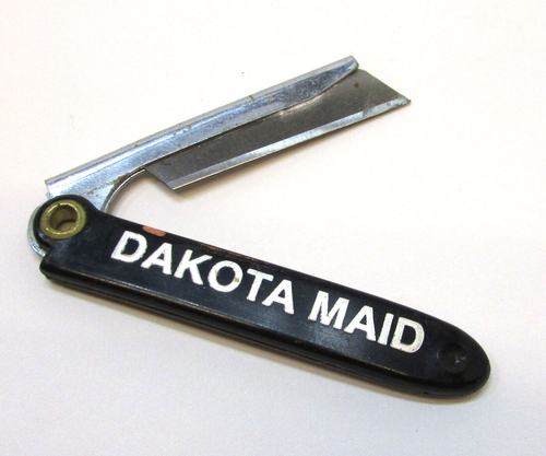 Old 1950's North Dakota Maid Flour Grand Forks ND Mill Black USA Pocket Knife - Picture 1 of 3