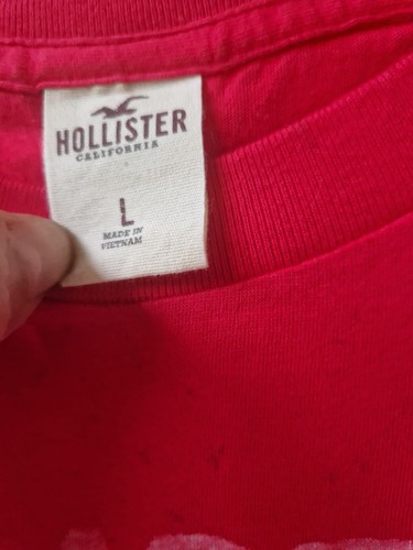 Hollister T Shirt- Large in Red, New - Picture 2 of 3