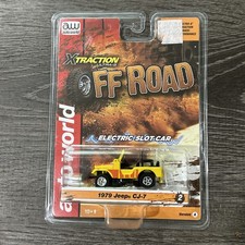 Auto World Xtraction SC407-2A 1979 Jeep CJ-7 Yellow w/ Orange 4x4 Graphics HO Sc