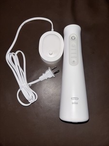Oral-B Water Flosser Advanced, Cordless Portable Oral Irrigator Handle