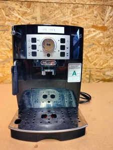 DeLonghi Magnifica ECAM 22.110.B Kaffeevollautomat - gebraucht  (O8 1119)