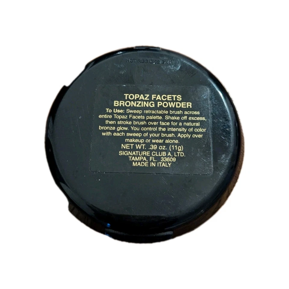 SIGNATURE CLUB A Topaz Facets Bronzing Powder .39 / 11 g  - Image 2 of 4