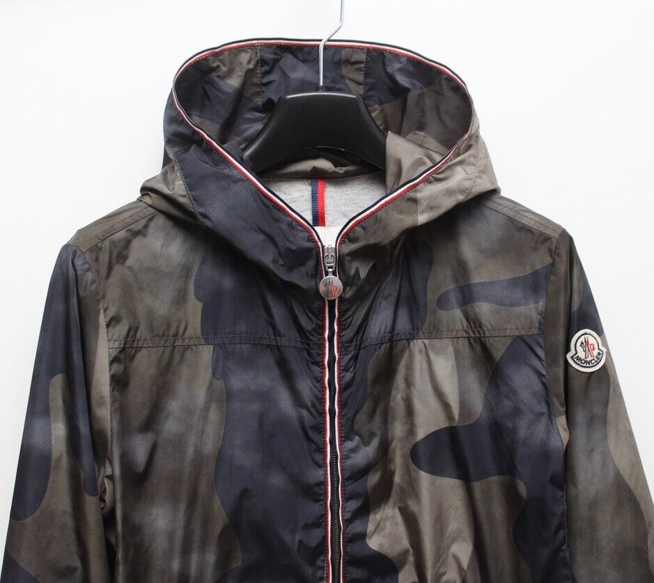 Boys MONCLER Nath Camouflage Hooded Jacket Windbreaker Size Boys MONCLER Nath Camouflage Hooded Jacket Windbreaker Size
