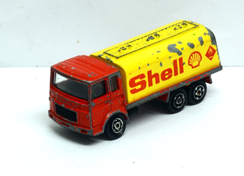 Vintage MAJORETTE Saviem SHELL TANKER Truck, France. Collectable Vehicle - Picture 3 of 3