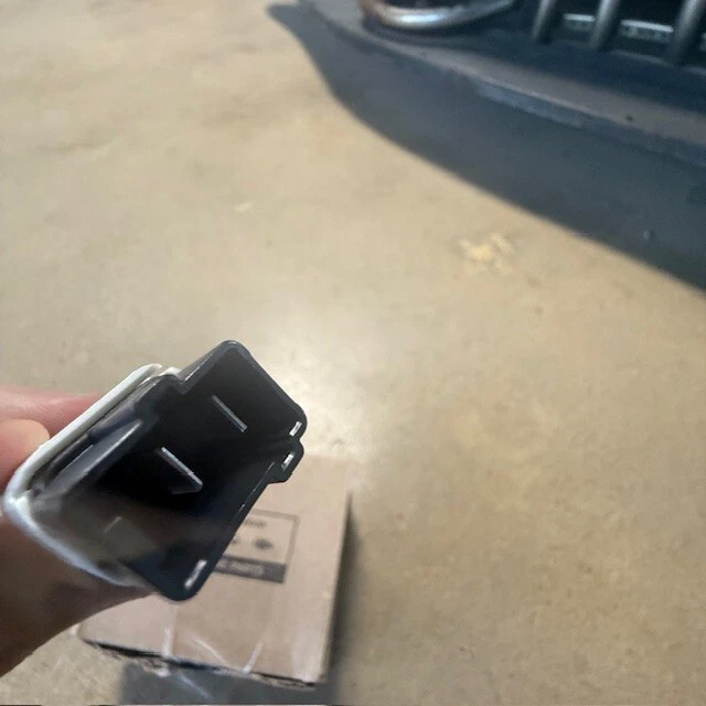 (1) Genuine OEM Clutch Starter Safety Switch Nissan 25300-3JA0A 253003JA0A - Image 4 of 4