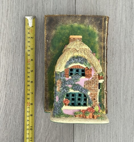 Lilliput Lane Foxton Folks Design By Kay Baker The Bookworm 1995 Vintage Bookend - Picture 9 of 10