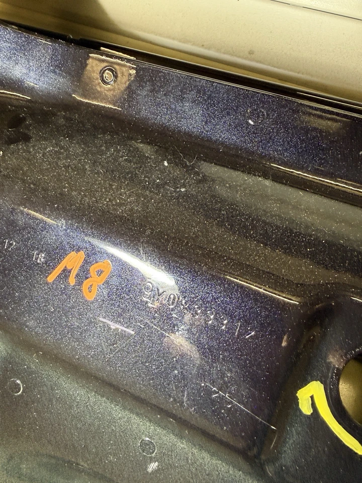 Porsche Cayenne Right Rear Door 9Y0833312 - Image 4 of 4