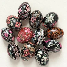 Vtg Pysanky Hand Painted Wooden Easter Eggs Wood Egg Lot of 12 - Folk Art Decor