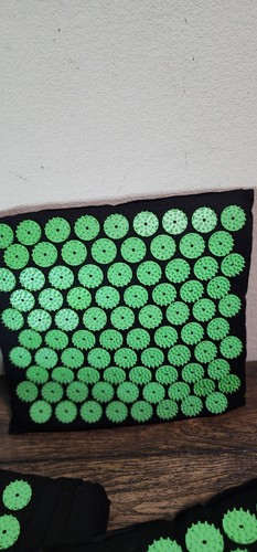 XiaoMaGe Acupressure Mat and Pillow Set with Bag -4 Pc Acupuncture Mat... - Picture 6 of 10