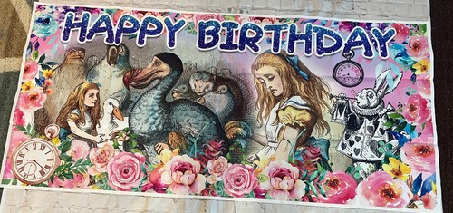 Alicia en el País de las Maravillas Cumpleaños Telón de Fondo Banner Fondo Suministros de Fiesta - Imagen 1 de 4