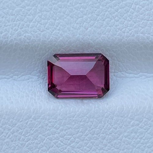 1.87 Cts Natural Pink Garnet Emerald Loose Gemstone for Custom Jewelry Making - Picture 4 of 5