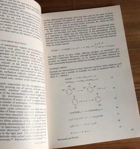 RIC REVIEWS published by The Royal Institute of Chemistry - August 1969 - Picture 5 of 6