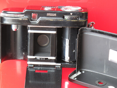 Fujica mini half frame camera with chain, US SELLER 