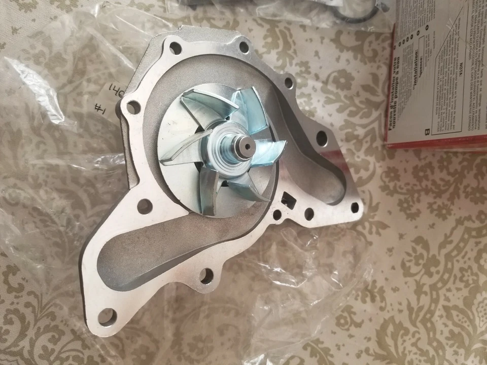 Bomba de agua 146-1134 GMB nueva para Hyundai Santa Fe Kia Sedona XG350 Amanti XG300 Foto 4 de 4